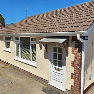 Captivating 2 Bedroom Bungalow In Mumbles Swansea